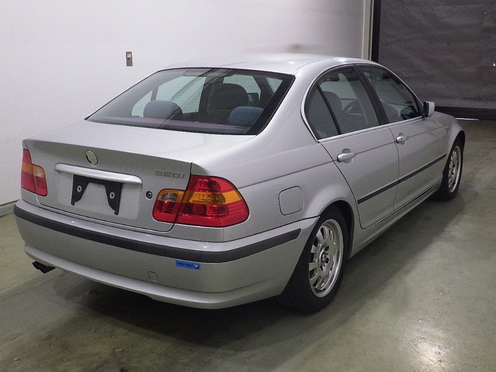 BMW 3-SERIES