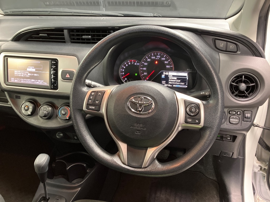 TOYOTA VITZ