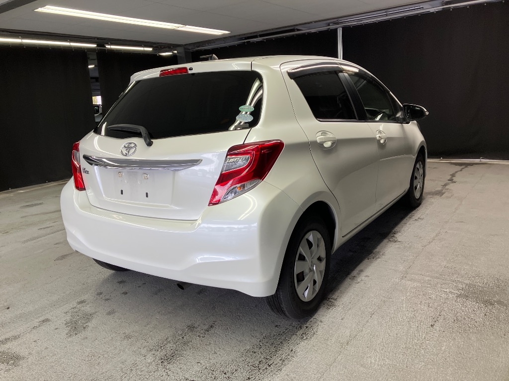 TOYOTA VITZ