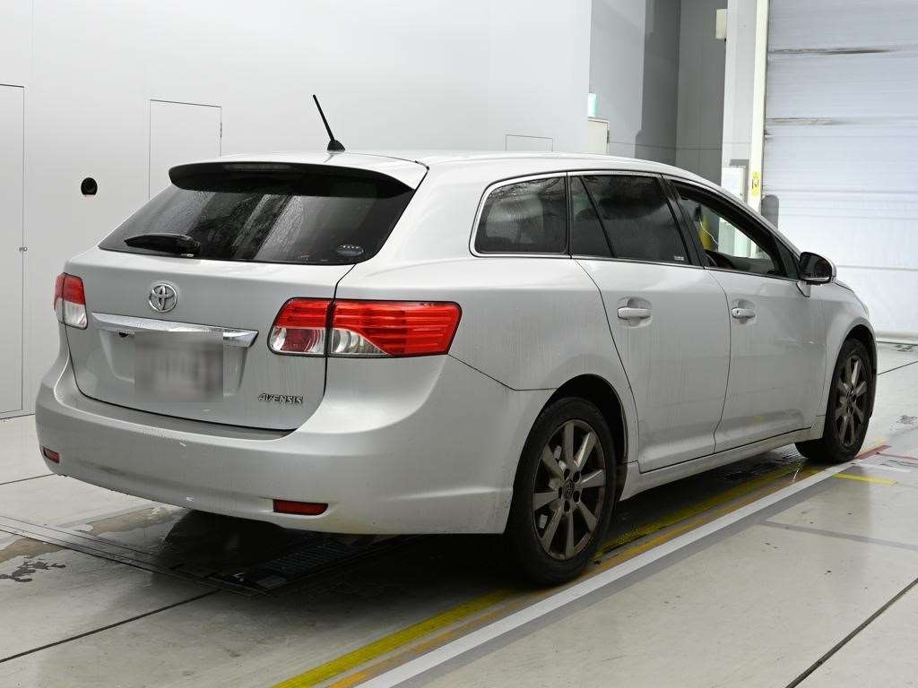 TOYOTA AVENSIS