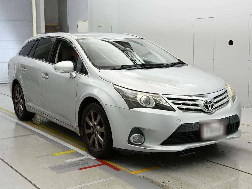 TOYOTA AVENSIS