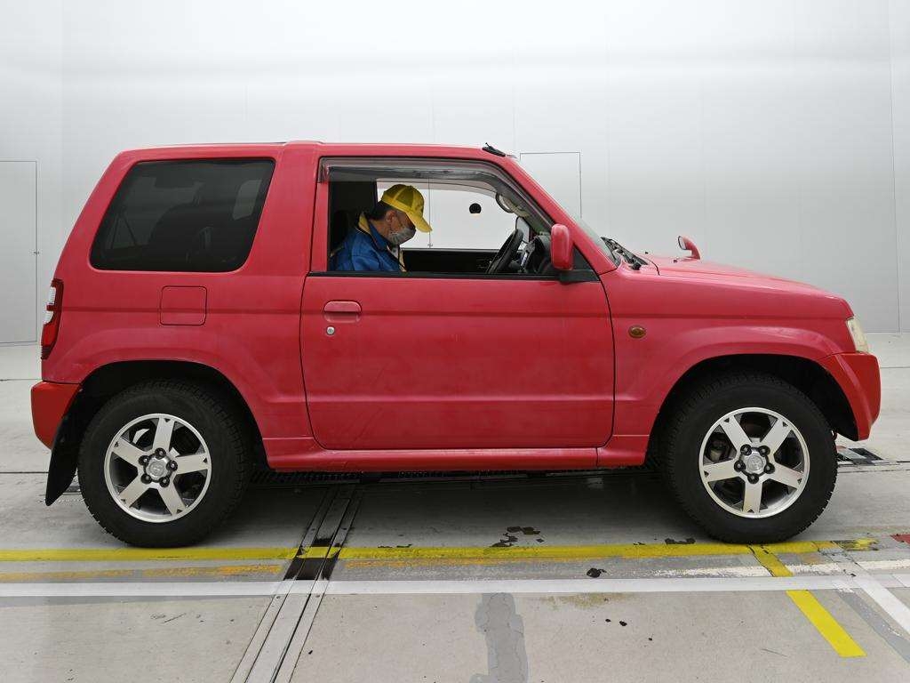 MITSUBISHI PAJERO MINI