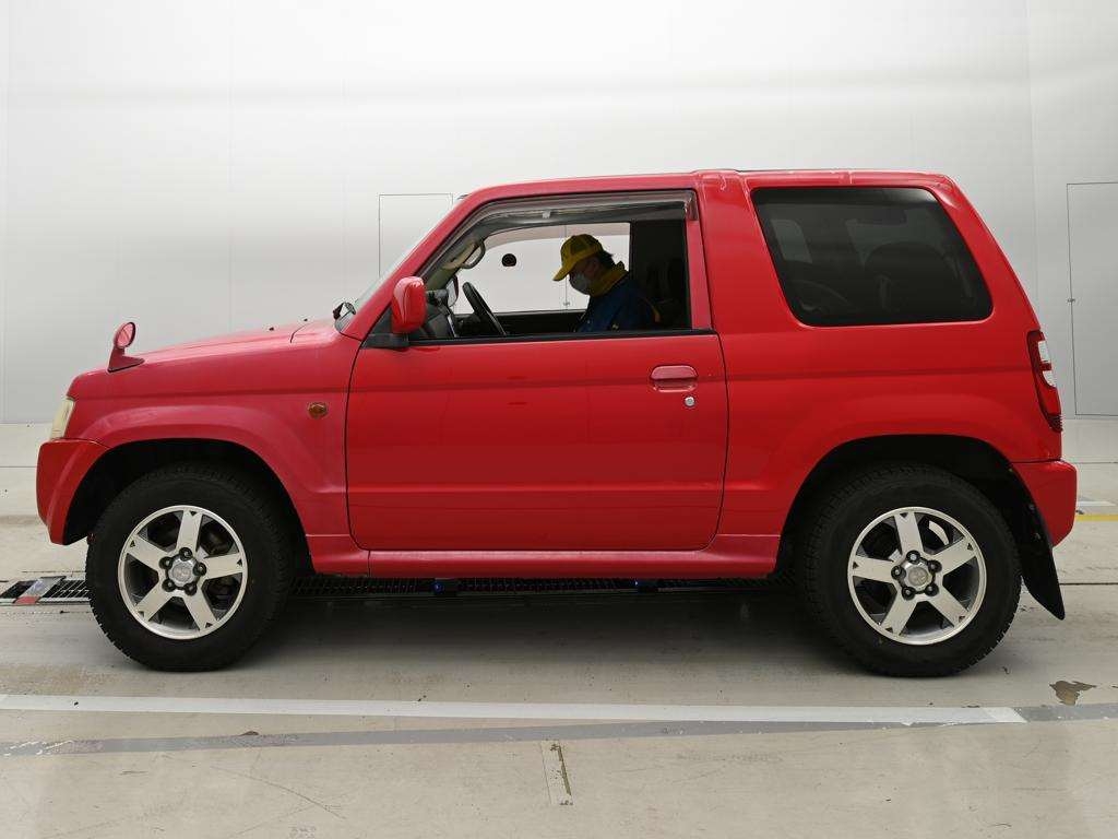 MITSUBISHI PAJERO MINI