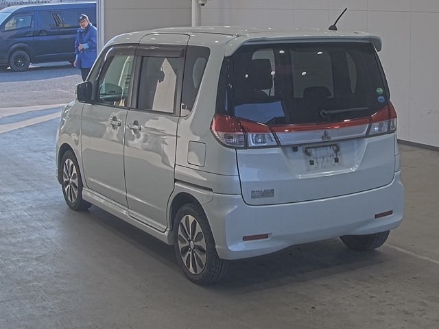 MITSUBISHI DELICA D:2