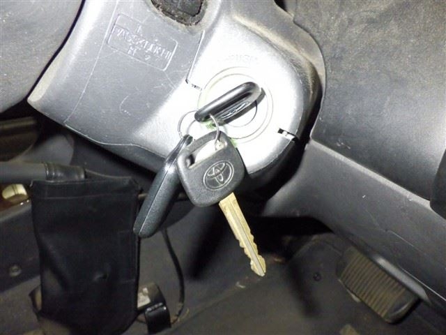 TOYOTA CARINA
