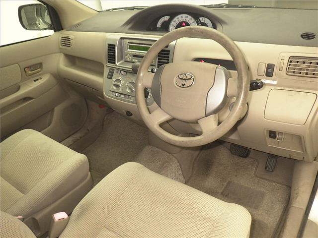 TOYOTA RAUM