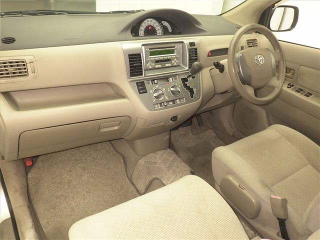 TOYOTA RAUM