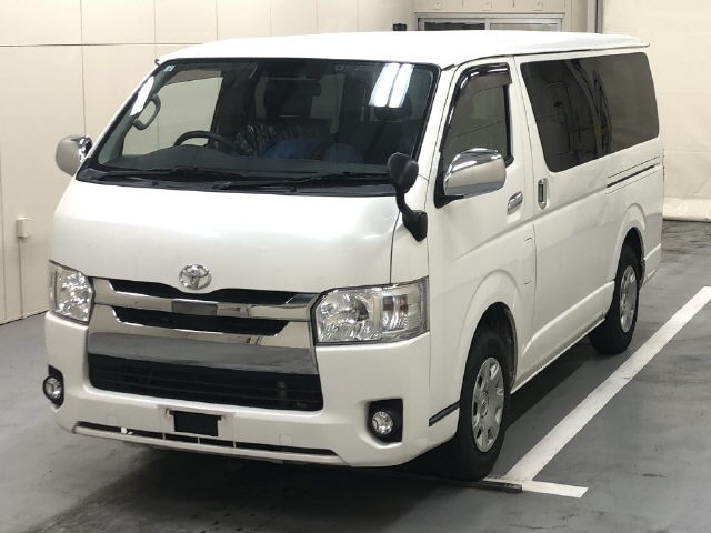 TOYOTA REGIUS ACE
