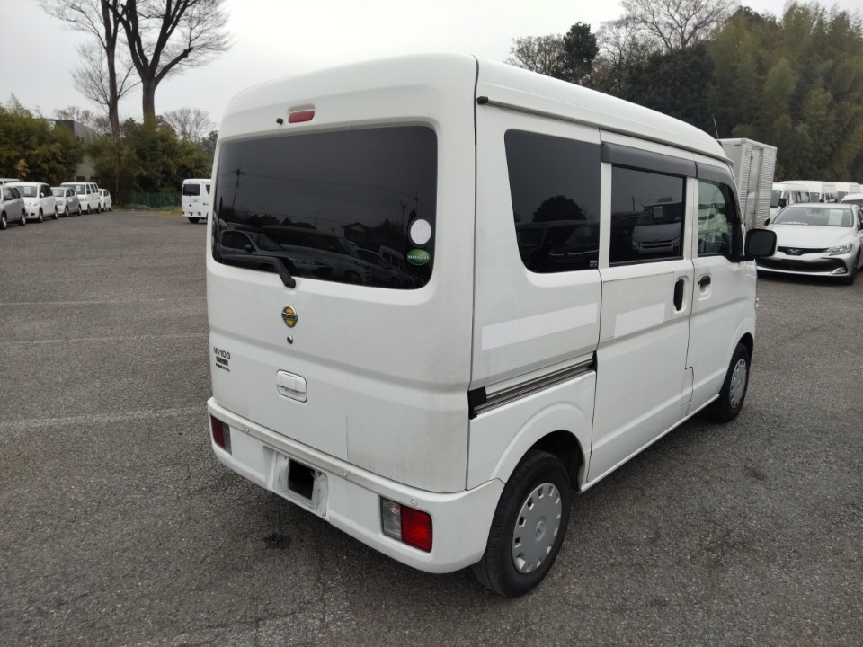 NISSAN NV100 CLIPPER
