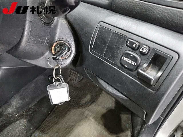 TOYOTA COROLLA RUNX