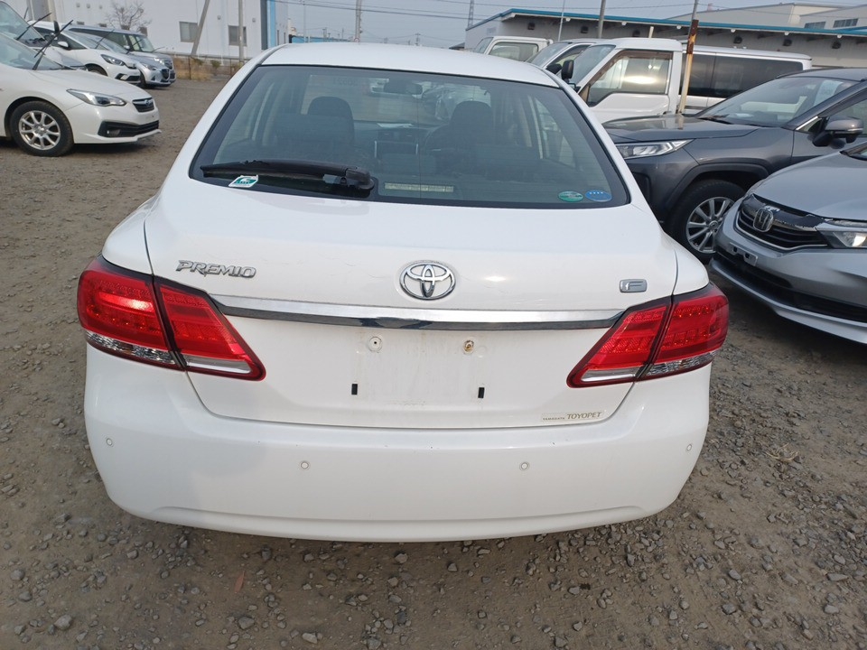 TOYOTA PREMIO