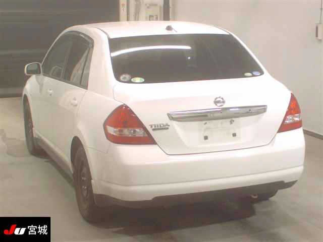 NISSAN TIIDA LATIO