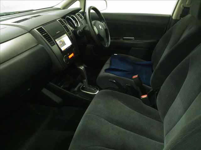 NISSAN TIIDA LATIO