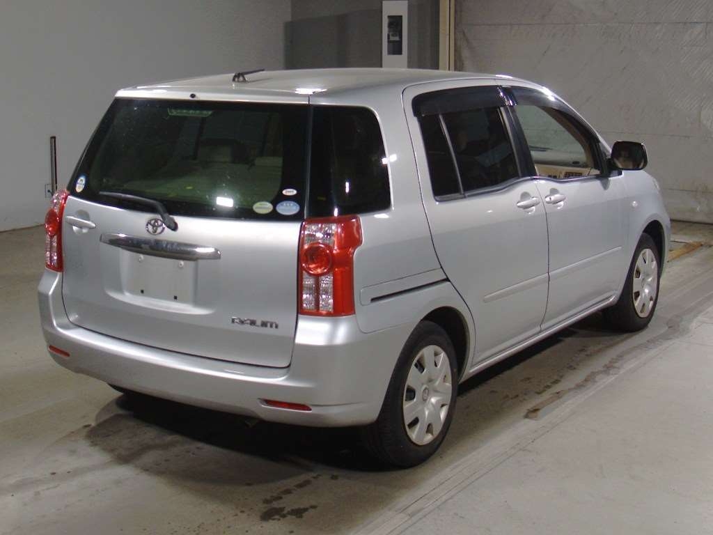 TOYOTA RAUM