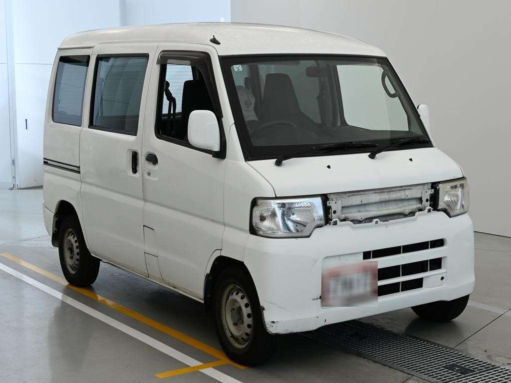 NISSAN NV100 CLIPPER