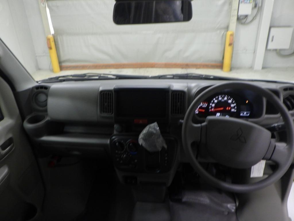 MITSUBISHI MINICAB