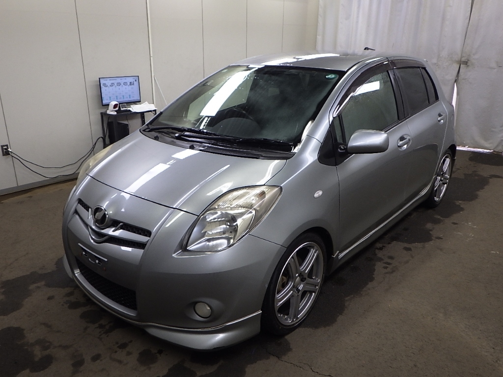TOYOTA VITZ
