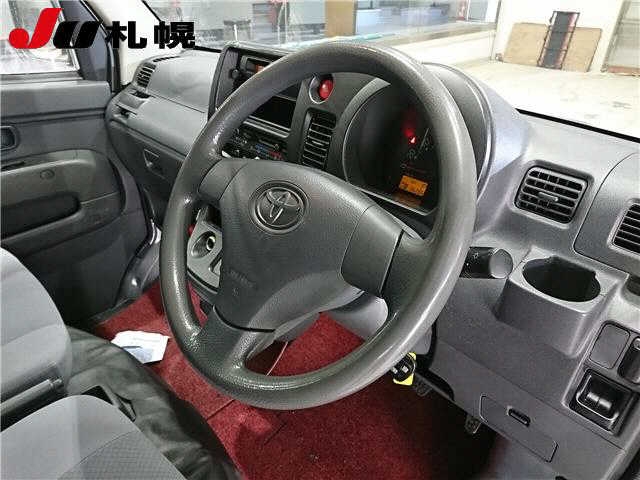 TOYOTA PIXIS VAN