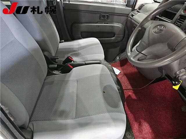TOYOTA PIXIS VAN
