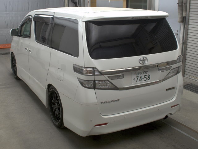TOYOTA VELLFIRE