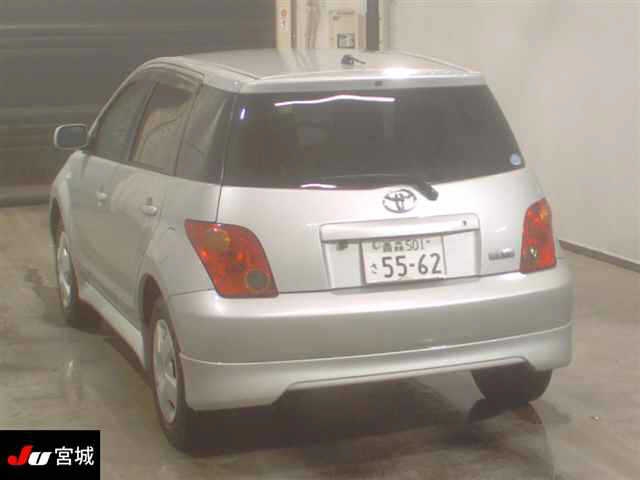 TOYOTA IST