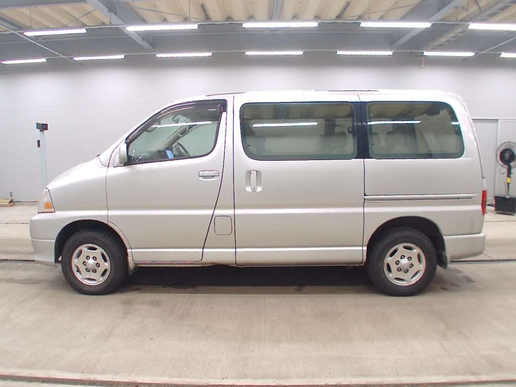 TOYOTA GRANVIA