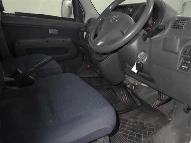 TOYOTA PIXIS VAN