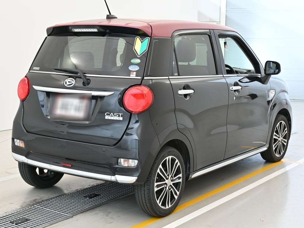 DAIHATSU CAST