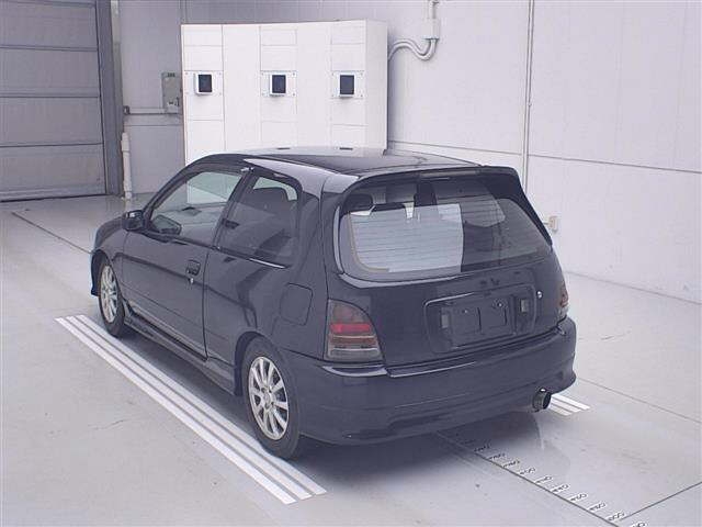 TOYOTA STARLET