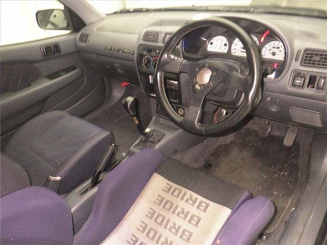 TOYOTA STARLET