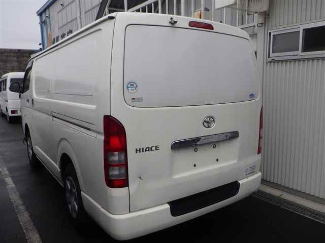 TOYOTA REGIUS ACE