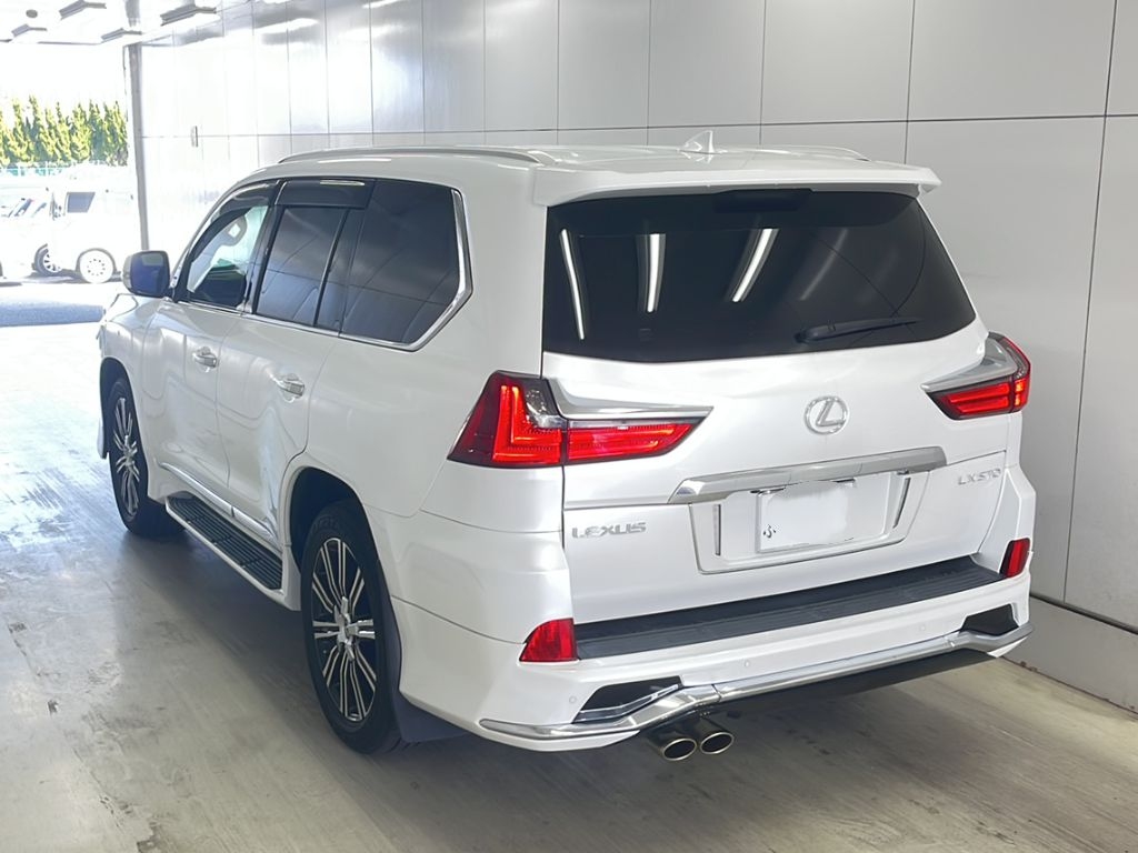 LEXUS LX570