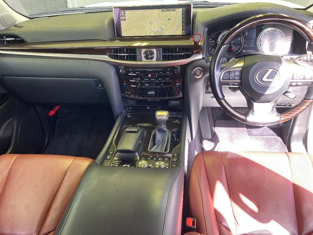 LEXUS LX570