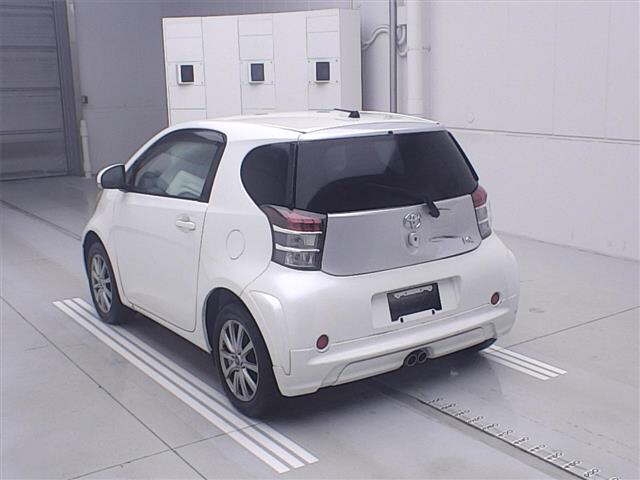 TOYOTA IQ