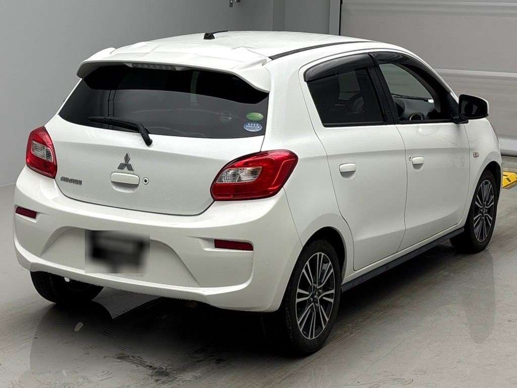 MITSUBISHI MIRAGE