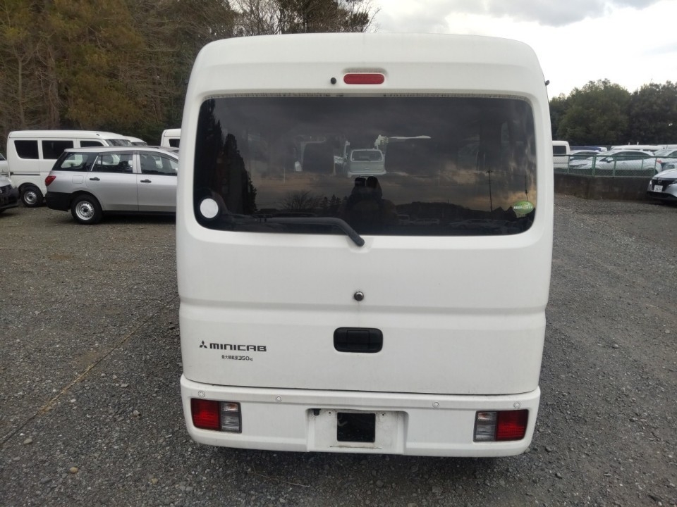 MITSUBISHI MINICAB