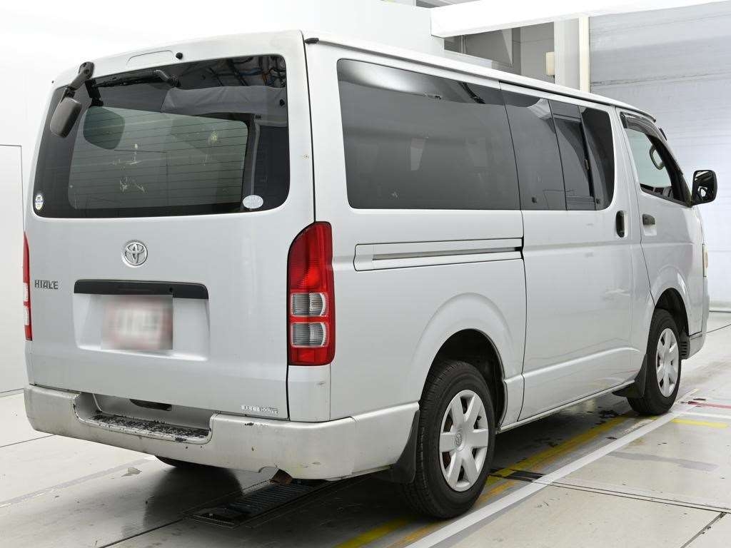 TOYOTA REGIUS ACE