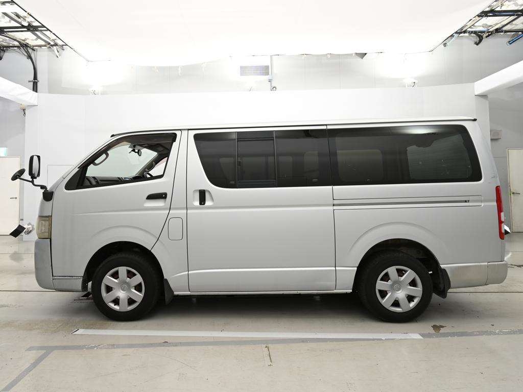 TOYOTA REGIUS ACE