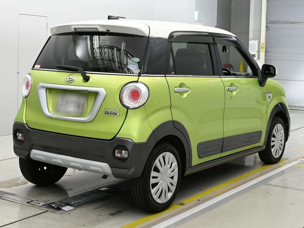 DAIHATSU CAST