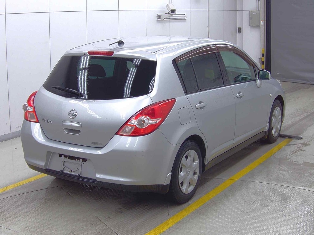 NISSAN TIIDA