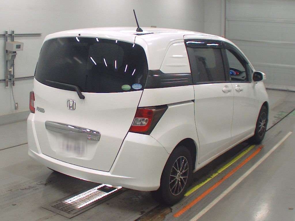 HONDA FREED SPIKE