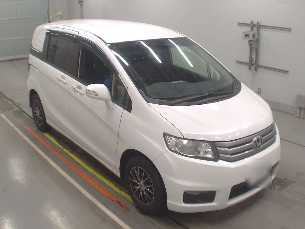 HONDA FREED SPIKE