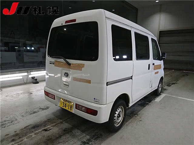 TOYOTA PIXIS VAN