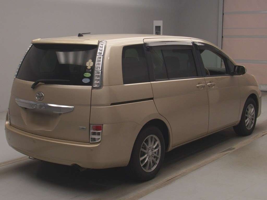 TOYOTA ISIS