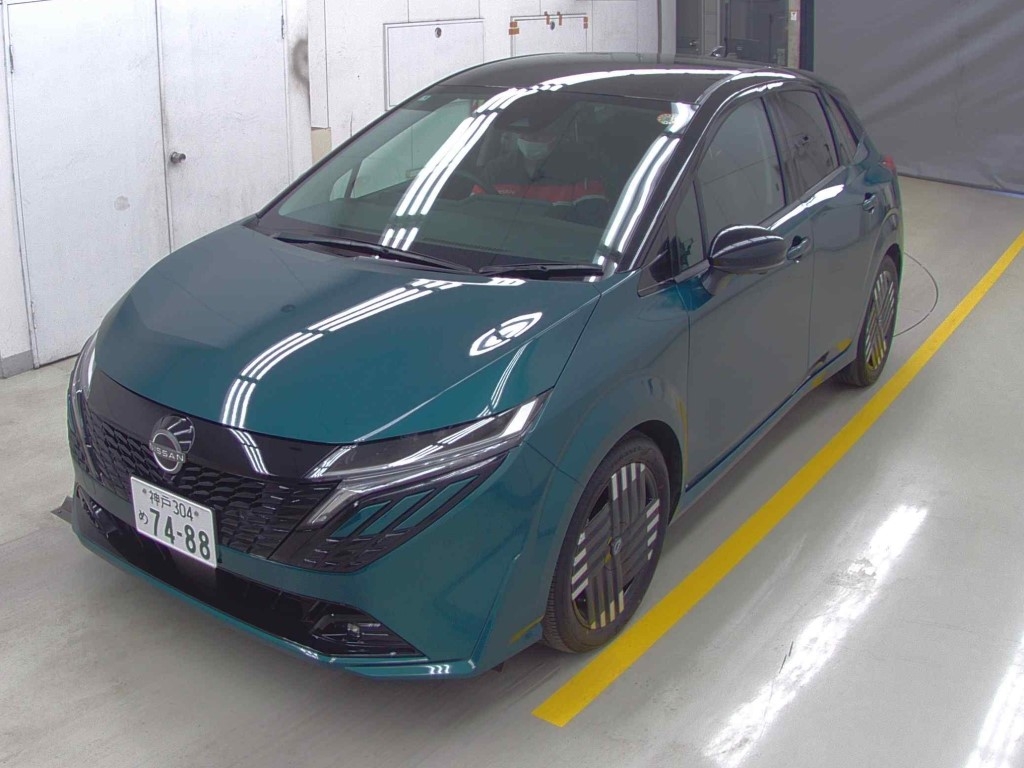 NISSAN AURA