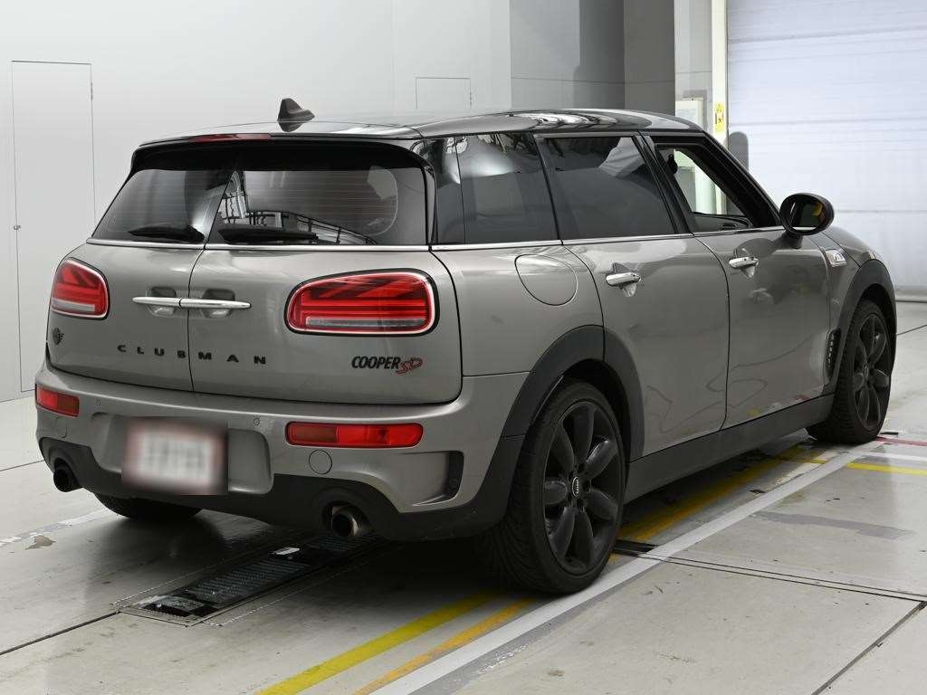MINI CLUBMAN