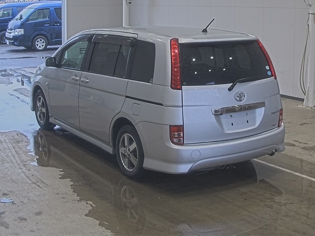 TOYOTA ISIS