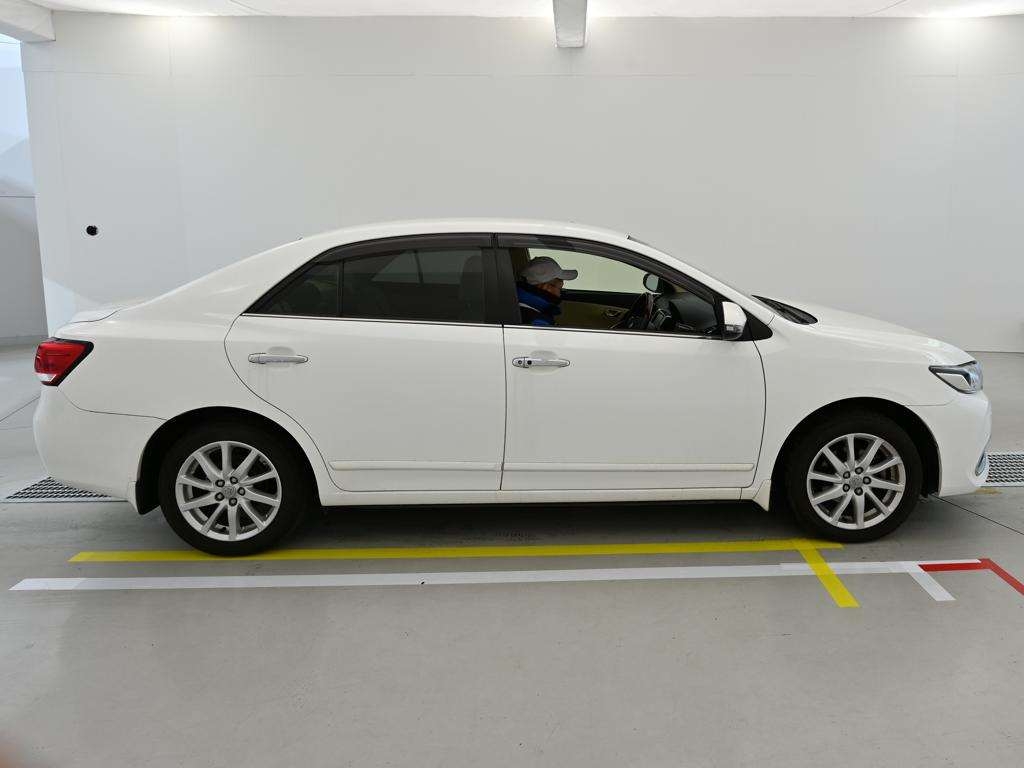 TOYOTA PREMIO