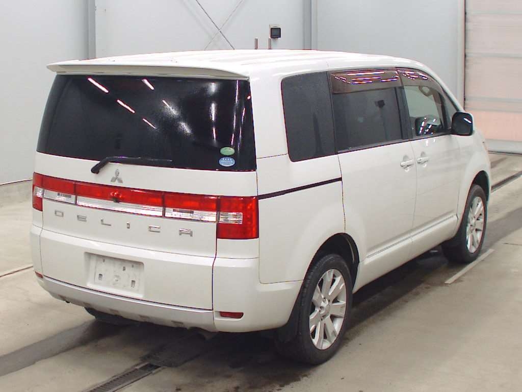 MITSUBISHI DELICA D:5