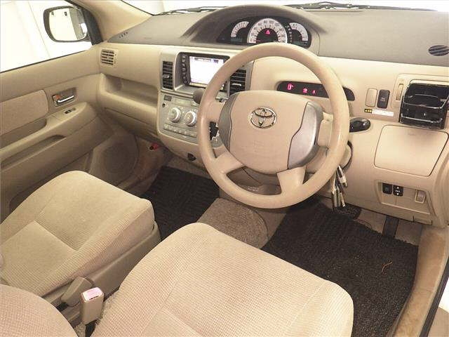 TOYOTA RAUM